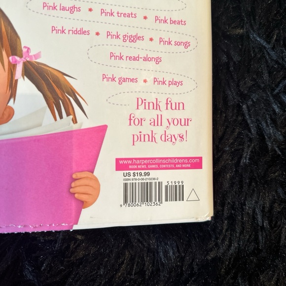 NEVER USED Pinkalicious book w/ cd, games & activities - Picture 4 of 5